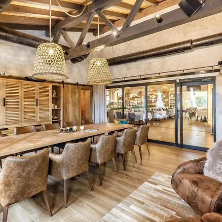 Complex Spring Belchin