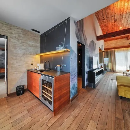 Ξενοδοχείο Complex Spring 4*