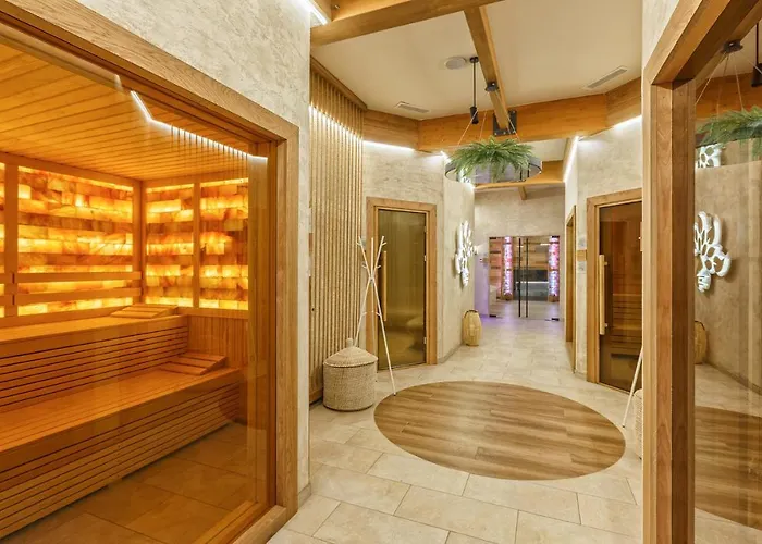 Complex Spring Hotel