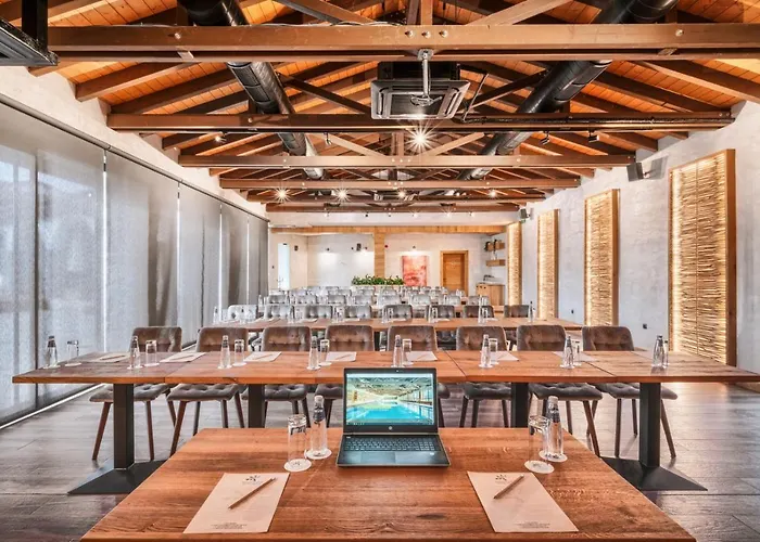 Complex Spring Hotel