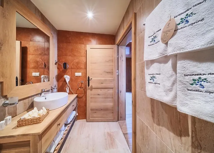 Complex Spring מלון 4*